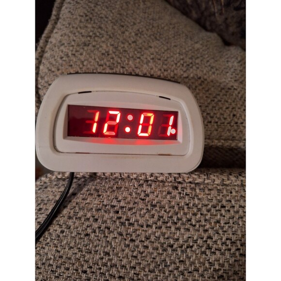 Sharp SPC085 Digital Alarm Clock Battery Backup White. Tested Works - Picture 1 of 5